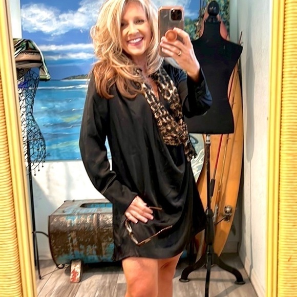 🔥Olia,Sexy Black Oversized Dress w/Low Scoop Neck, Incredible, Loose but SEXY,S - Picture 4 of 12